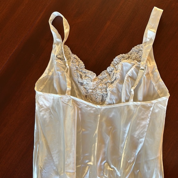 Victoria’s Secret Satin Slip dress and Robe. - Picture 5 of 13